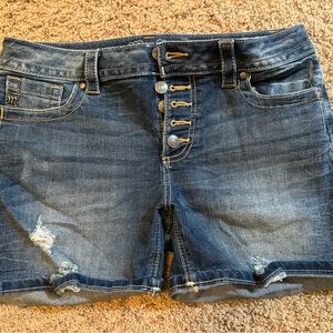 Miss Me mid rise shorts